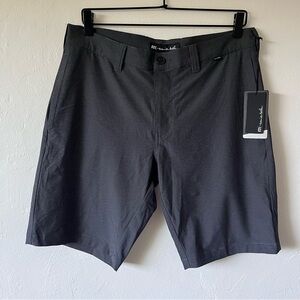 TravisMathew Carlsbad Performance Golf Shorts Dark Gray Stretch Size 32 NWT